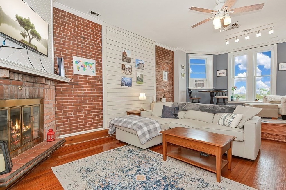 33 Bay State Rd unit 5, Boston, MA 02215 - photo 1