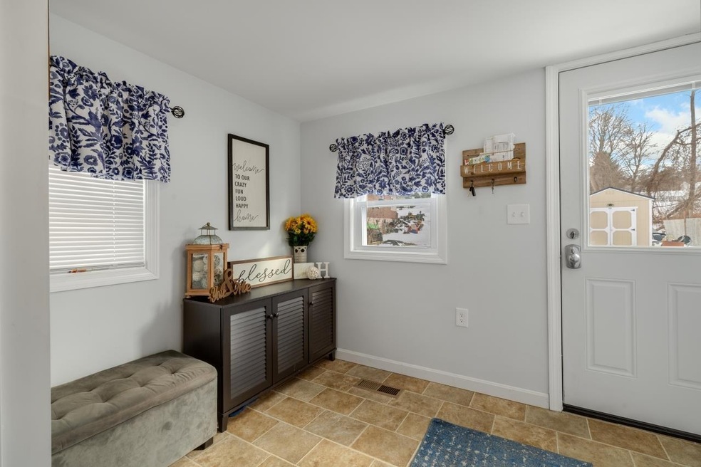 17 Francis Ave, Hooksett, NH 03106 - photo 1