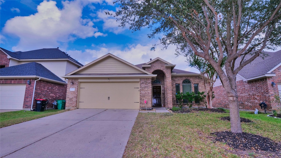 21914 Winsome Rose Ct, Cypress, TX 77433 - photo 1