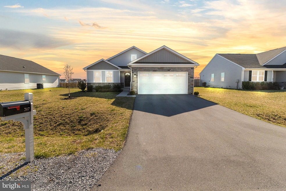 367 Switchgrass Ct, Bunker Hill, WV 25413 - photo 1