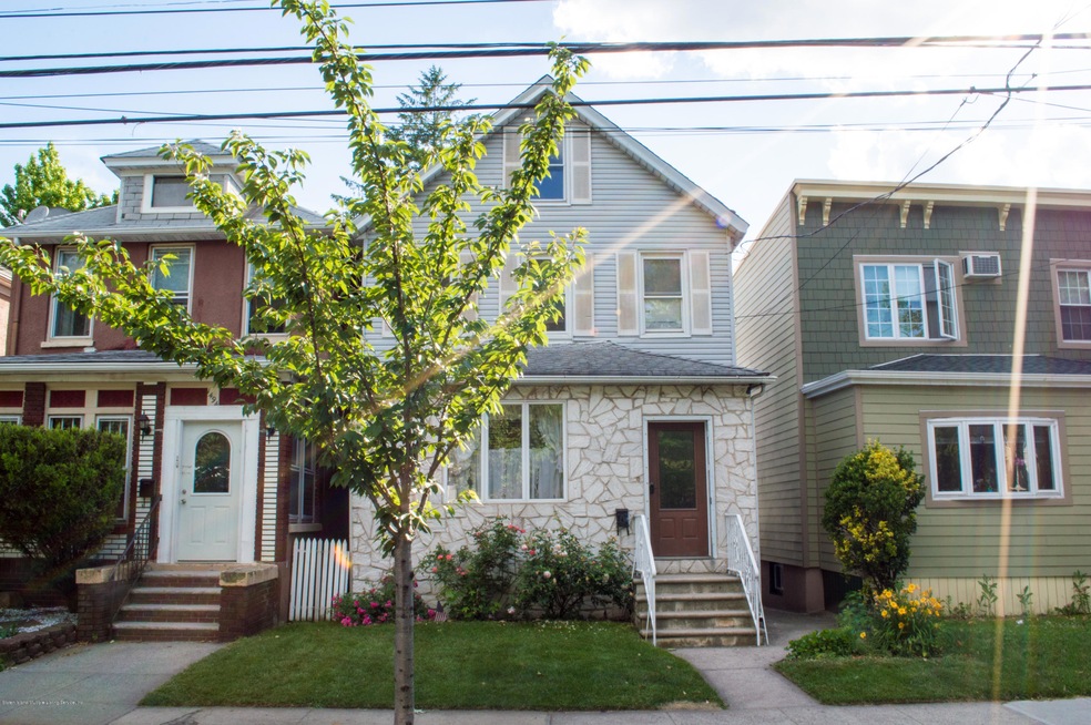 1492 Bay Street-4