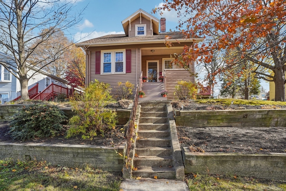 55 Standish St, Worcester, MA 01604 - photo 1