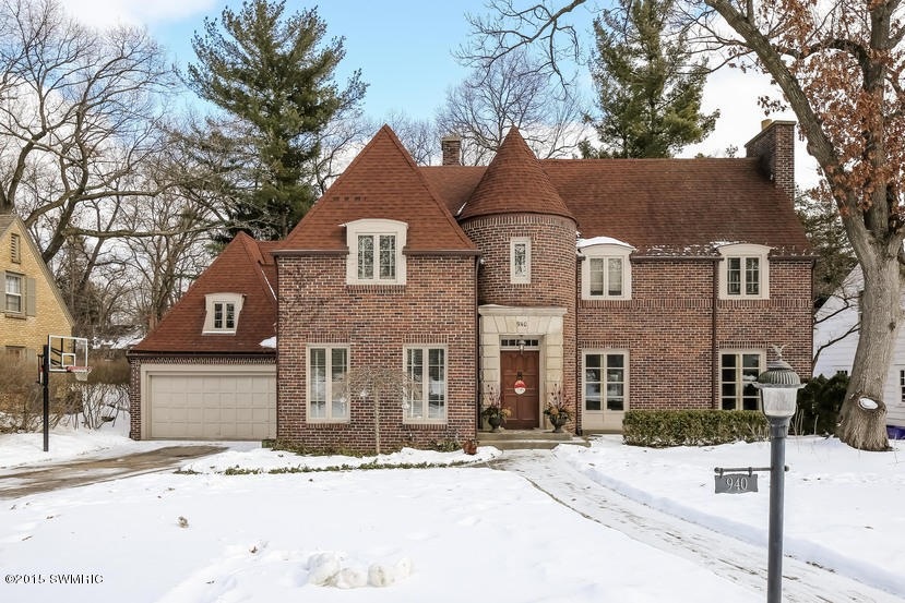 001-Front_View-1418477-mls