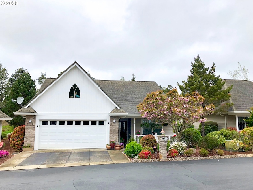 9 Waterford Downs, Florence, OR 97439 - photo 1