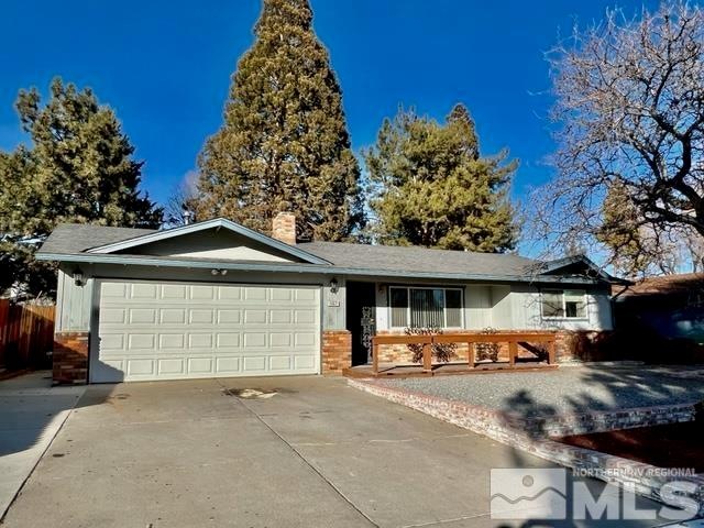 562 Steffanie Way, Sparks, NV 89431 - photo 1