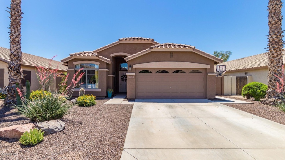 SENSATIONAL CURB APPEAL