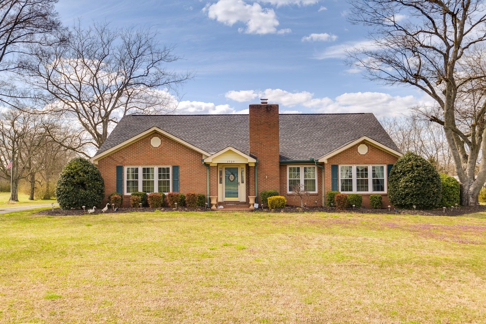 1729 Fairfield Pike, Shelbyville, TN 37160 - photo 1