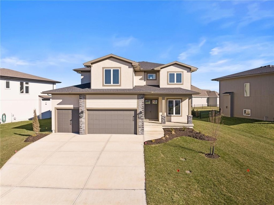 9261 Barth Rd, Lenexa, KS 66227 - photo 1