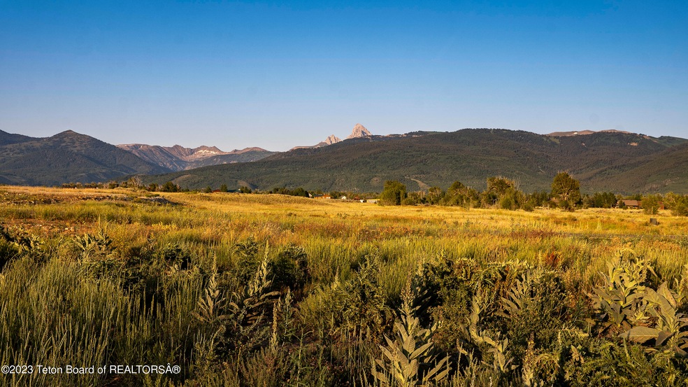 1045 Cahuilla Rd, Driggs, ID 83422 - photo 1