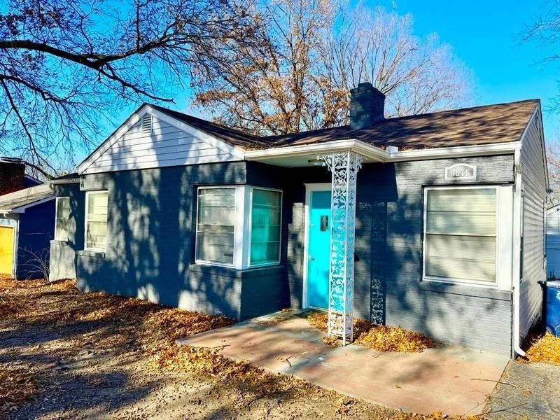 6876 Sni A Bar Rd, Kansas City, MO 64129 - photo 1