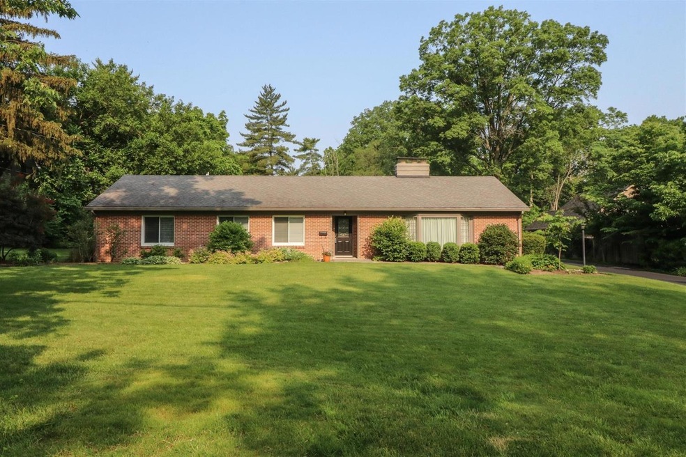 1055 Laurel Ave, Cincinnati, OH 45246 - photo 1