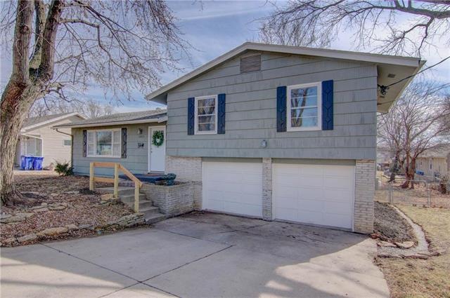 12413 W 61st St, Shawnee, KS 66216 - photo 1
