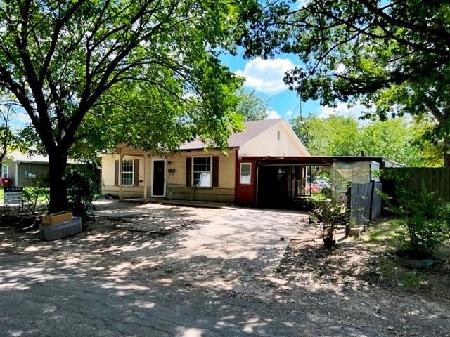 203 S 2nd St, Bonham, TX 75418 - photo 1