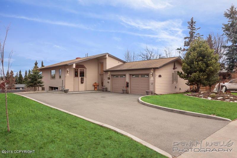 Exterior - Front-20160404-8482