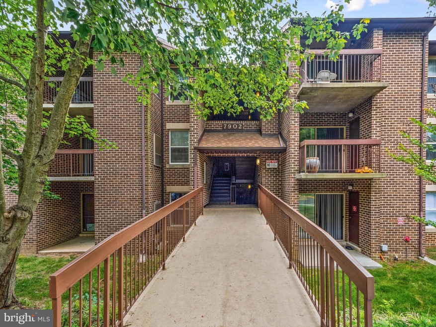 7902 Pearlbush Dr unit 101, Gaithersburg, MD 20879 - photo 1