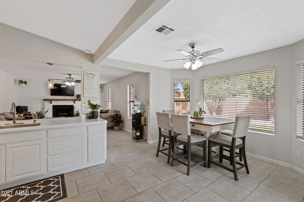 1 - Kitchen Living Ivyglen