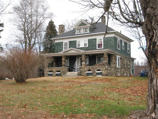 131 Montoe Rd, Waterbury, CT 06704 - photo 1