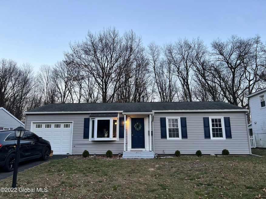 27 Mildred Ln, Latham, NY 12110 - photo 1