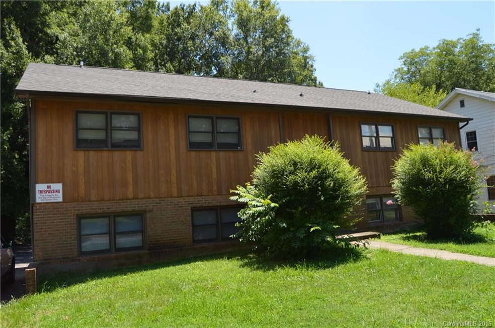 641 W Sharpe St, Statesville, NC 28677 - photo 1