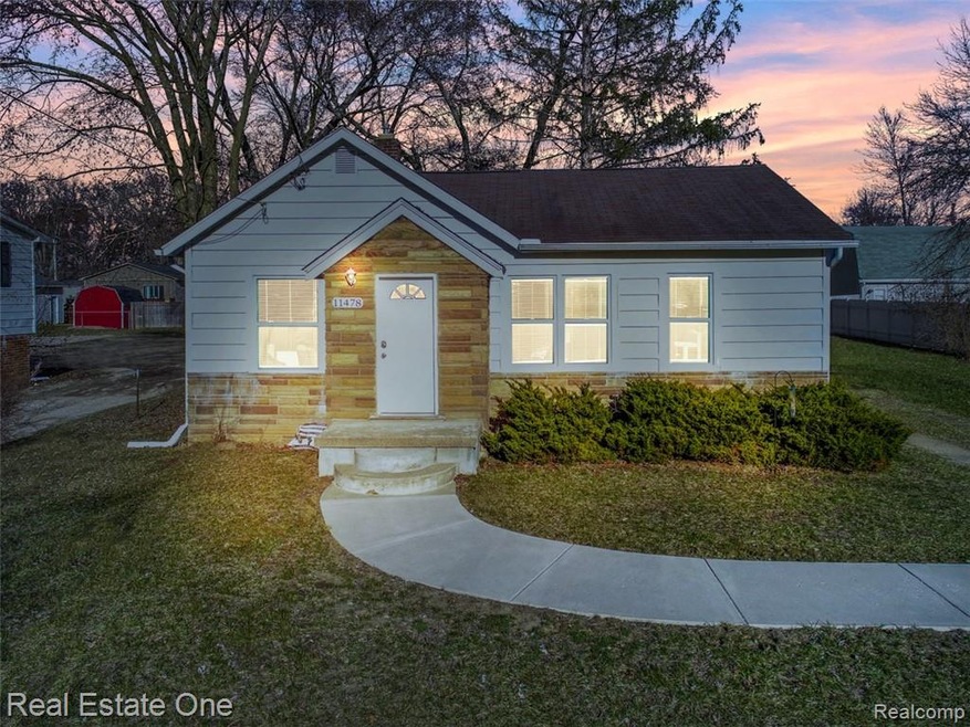 11478 Dexter St, Clio, MI 48420 - photo 1