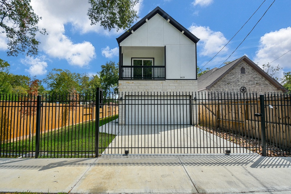 8628 Allwood St, Houston, TX 77016 - photo 1