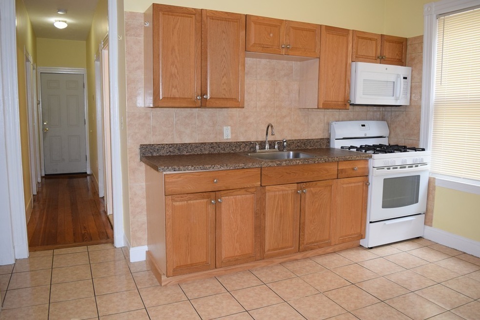 490 Quincy St unit 2, Dorchester, MA 02125 - photo 1