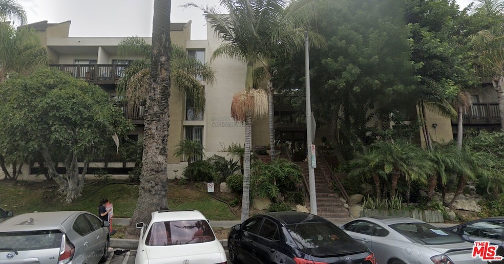 Garden Villas, Los Angeles, CA 90020 - photo 1