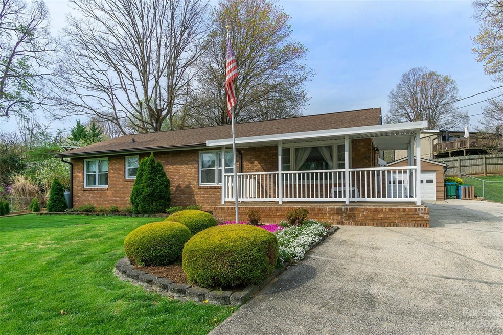 84 Fair Oaks Rd, Arden, NC 28704 - photo 1