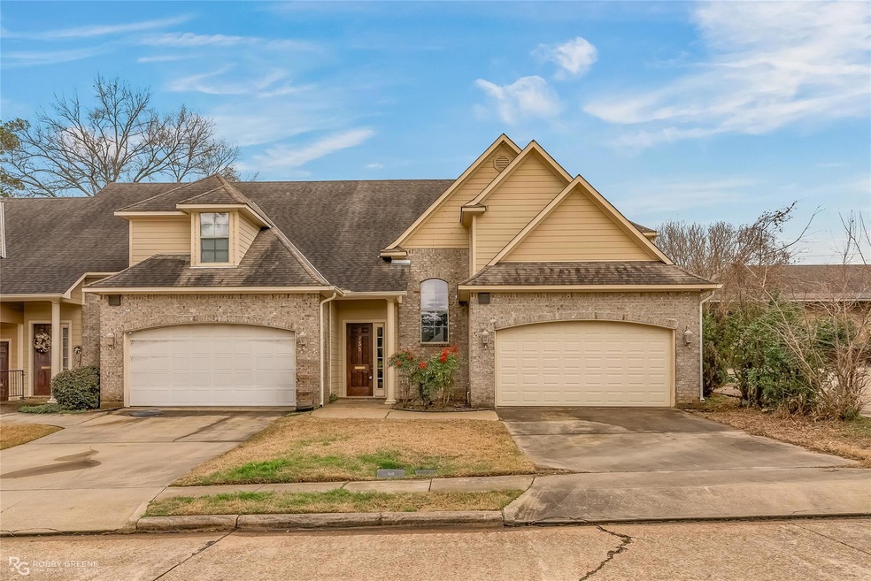 End unit townhome