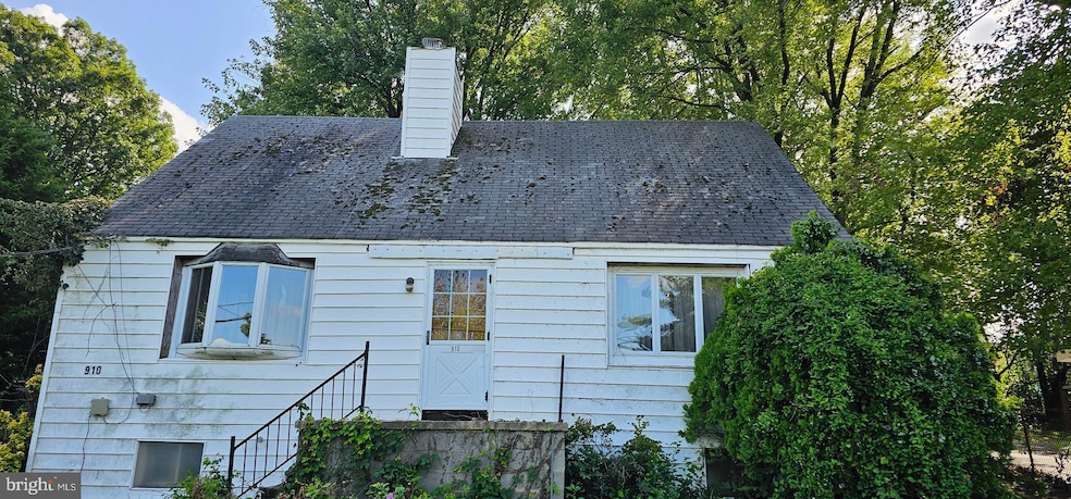 910 N Point Rd, Baltimore, MD 21224 - photo 1