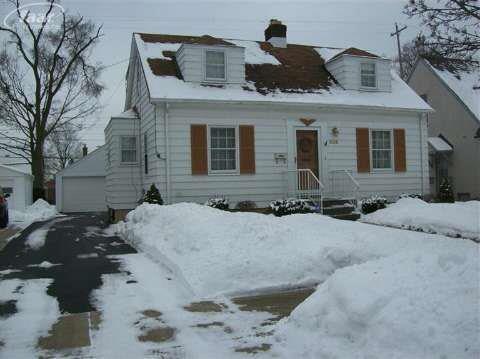 2118 Pierce St, Flint, MI 48503 - photo 1