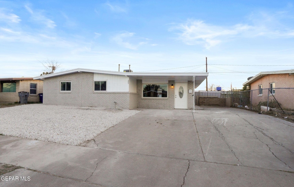 328 Gladys Ave, El Paso, TX 79915 - photo 1