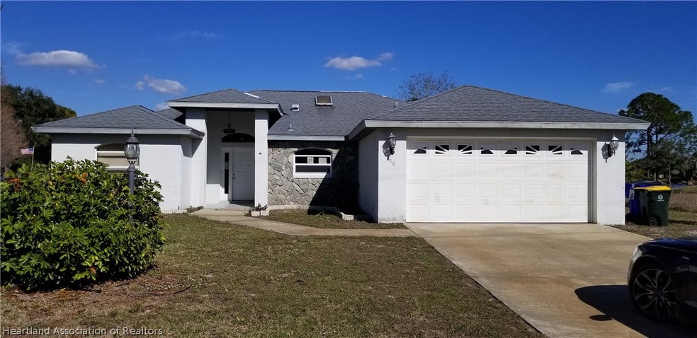 816 Lake Betty Dr, Lake Placid, FL 33852 - photo 1