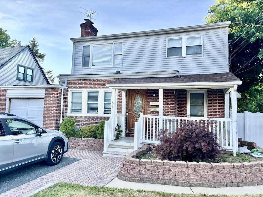 21 Linden Rd, Valley Stream, NY 11580 - photo 1