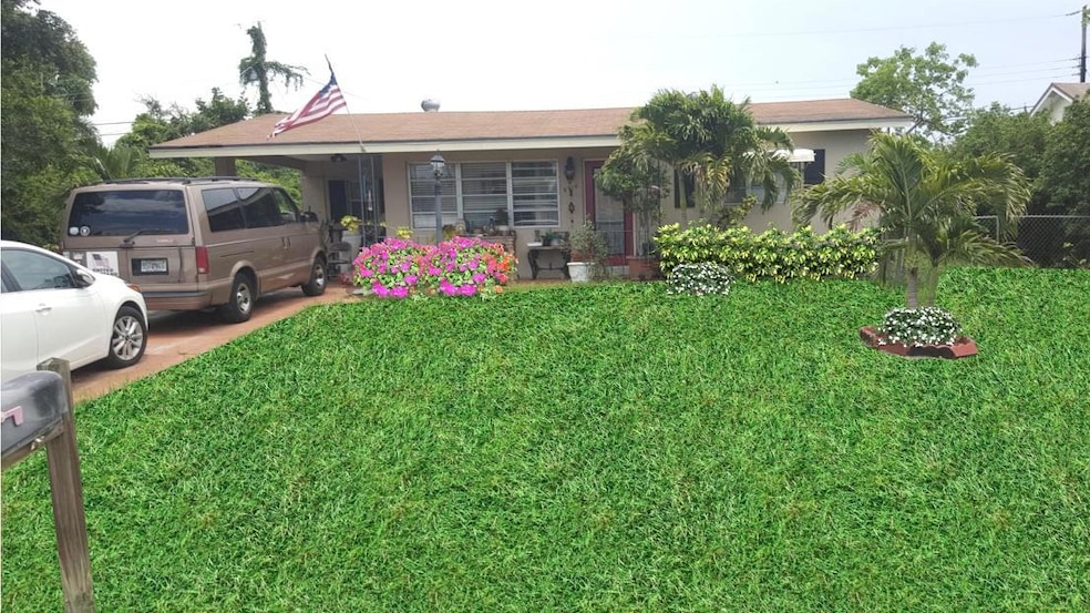 6916 Osborne Dr, Lake Worth, FL 33462 - photo 1