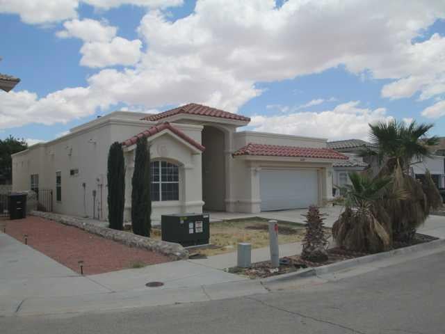 632 Paseo de Flor Cir, El Paso, TX 79928 - photo 1