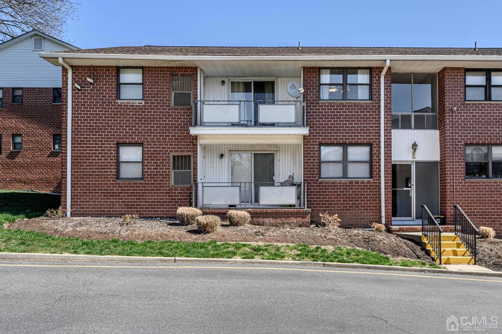 1300 Rock Ave unit E8, North Plainfield, NJ 07060 - photo 1