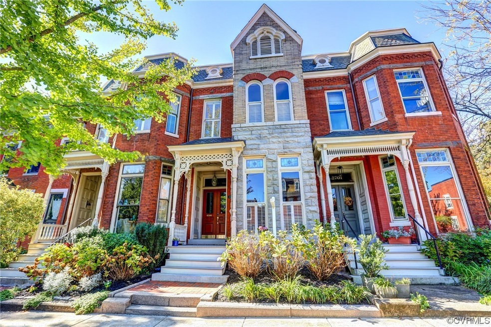 2703 East Broad Street on Davis Row in the St. Joh