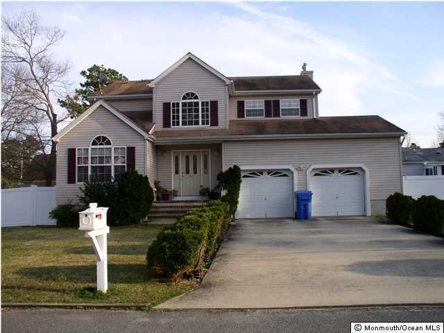 824 4th Ave, Toms River, NJ 08757 - photo 1