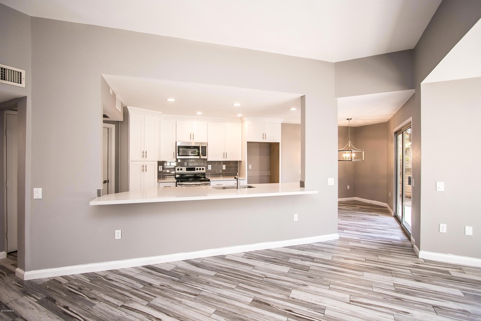 10646 W Pineaire Dr, Sun City, AZ 85351 - photo 1