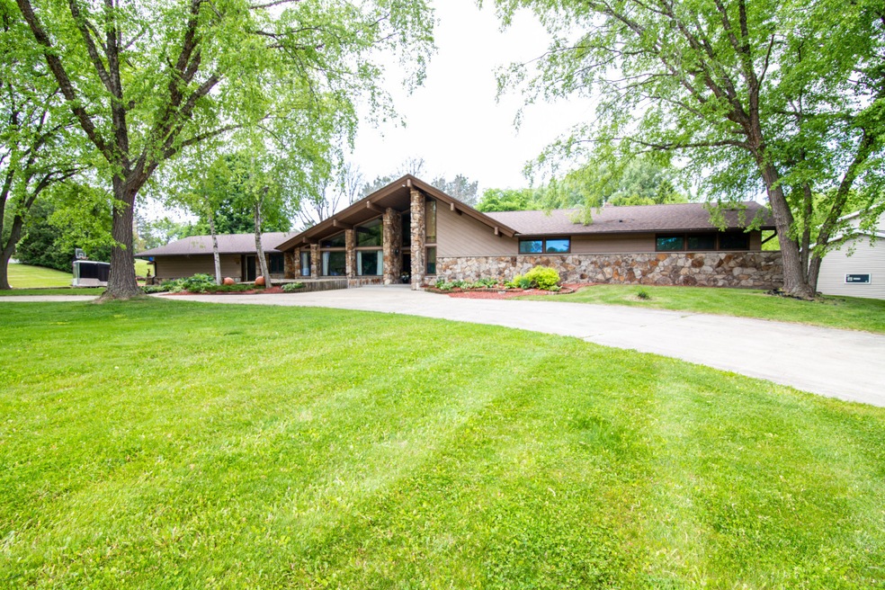 Welcome to 888 Dix Street