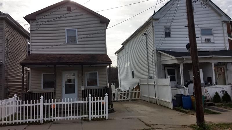 Fenced in Move In Ready house with off street park