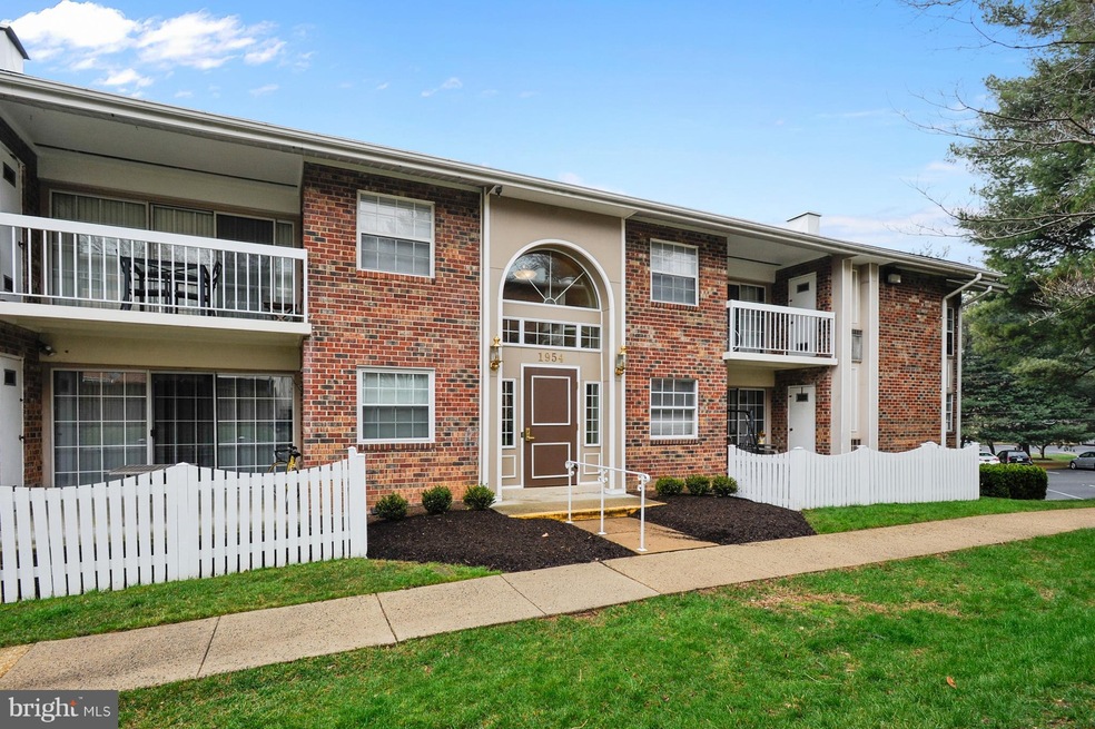 1954 Kennedy Dr unit 202, McLean, VA 22102 - photo 1