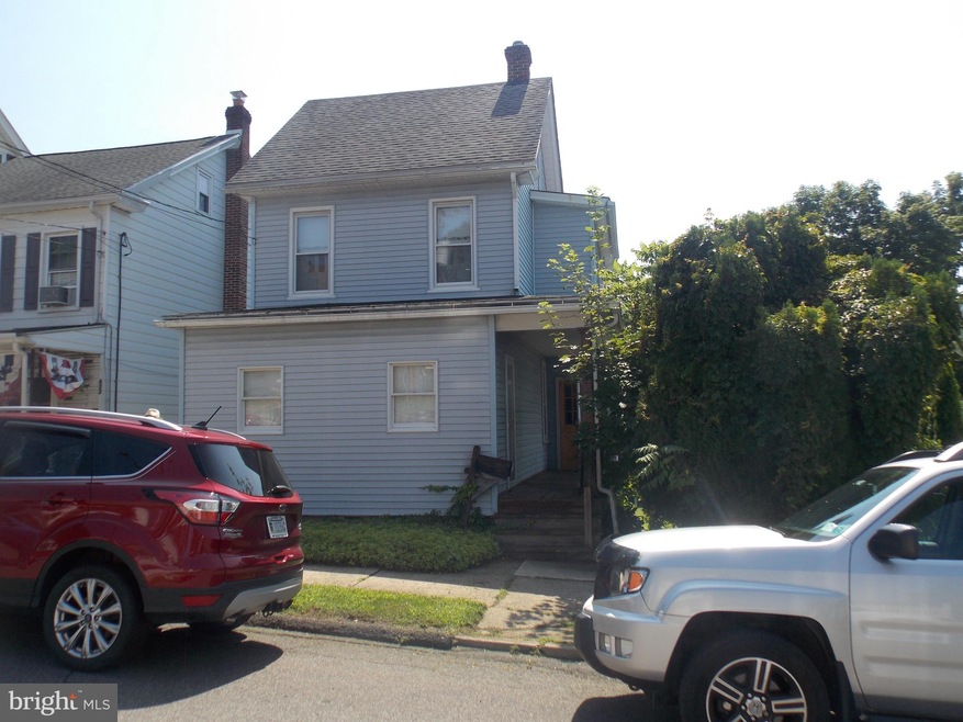 620 Center St, Jim Thorpe, PA 18229 - photo 1