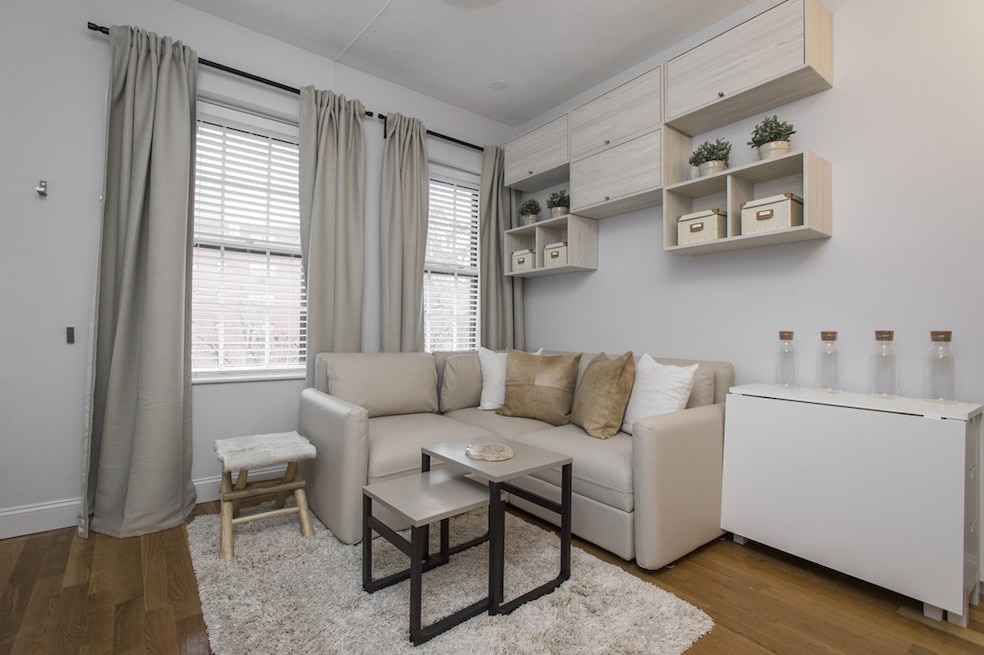 200 Warren Ave unit 1, Boston, MA 02116 - photo 1