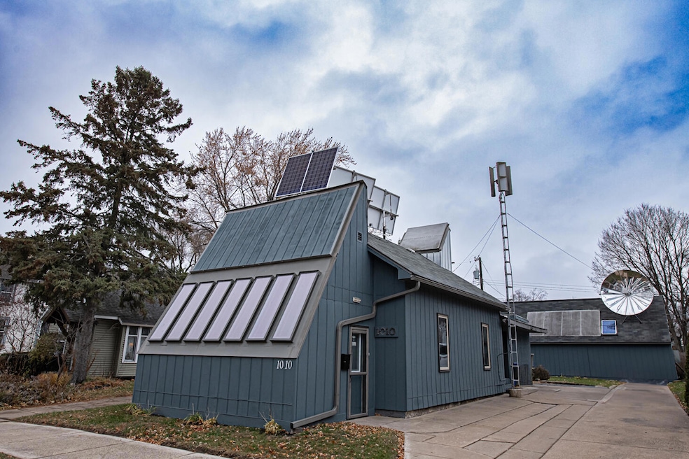1010 7th St, Winona, MN 55987 - photo 1