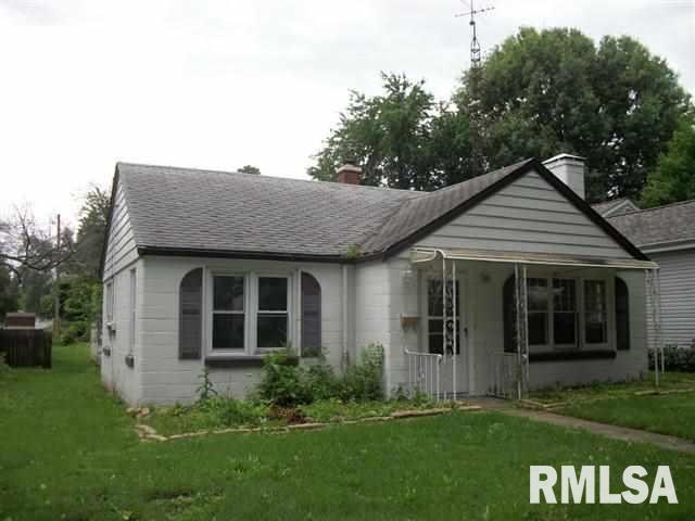 1128 Pulaski St, Lincoln, IL 62656 - photo 1