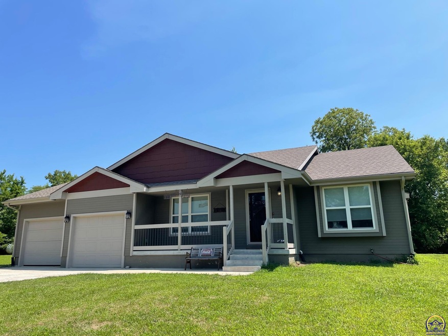 2435 SW 65th St, Topeka, KS 66619 - photo 1