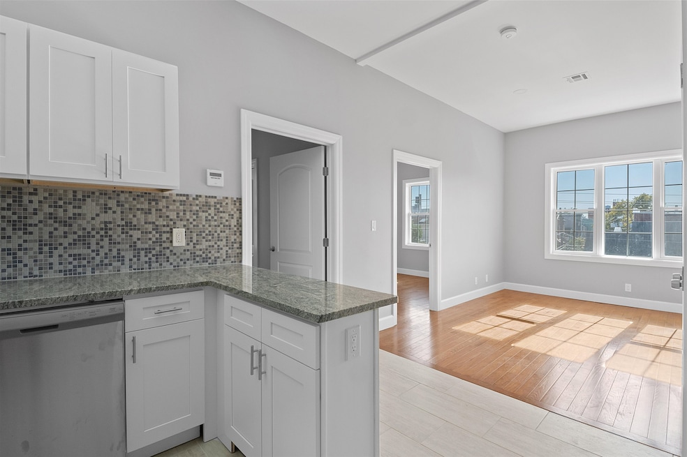 For Rent $2,595/month
