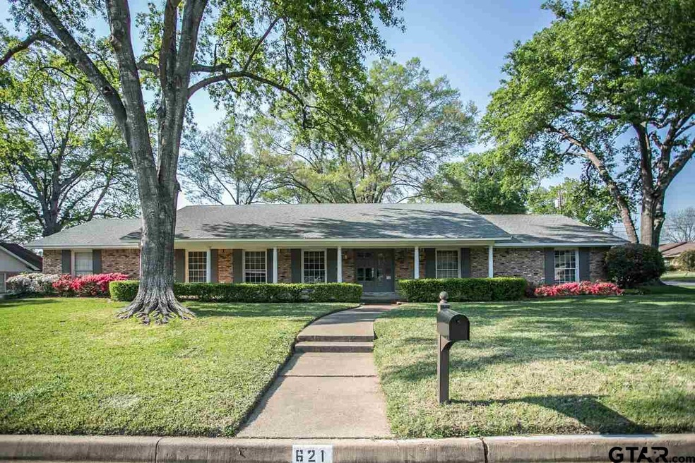 621 621 Trenton, Tyler, TX 75703 - photo 1